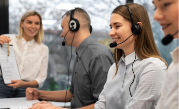 Monitor and analyze communication for compliance with customer data protection and industry-specific regulations.